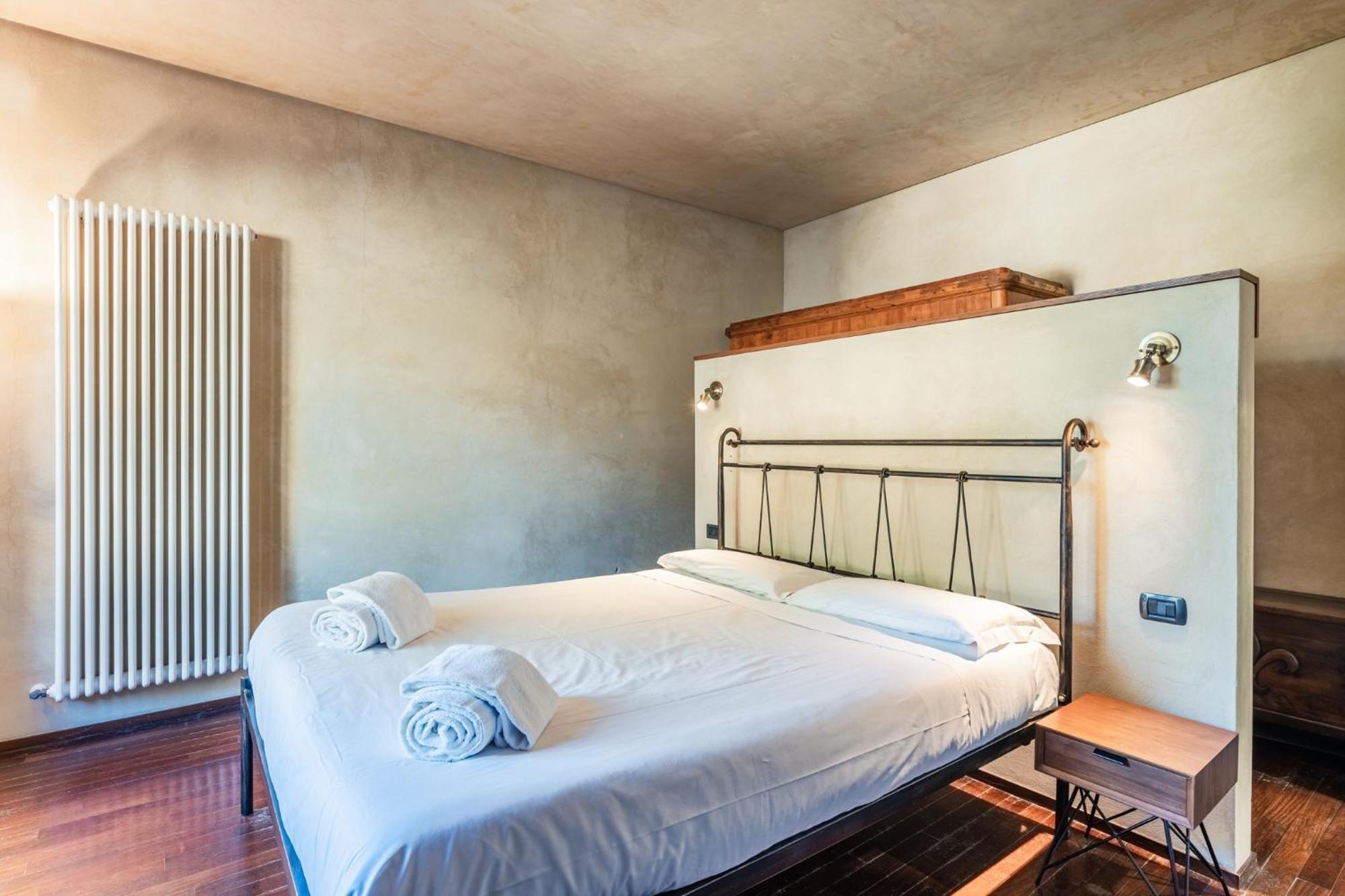 Appartamento Della Zecca - Affitti Brevi Italia ルッカ エクステリア 写真